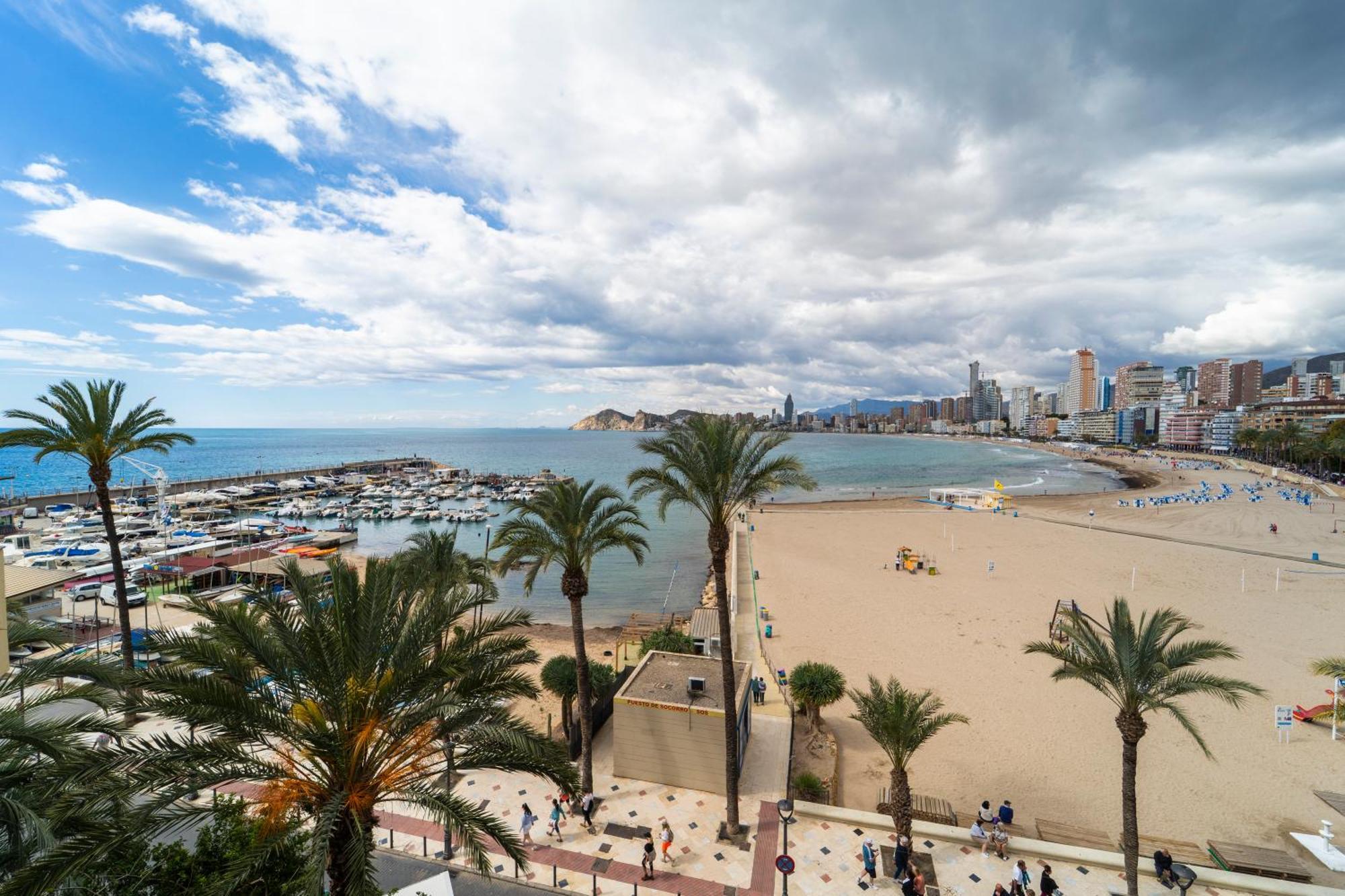 Brisas Del Poniente Apartment